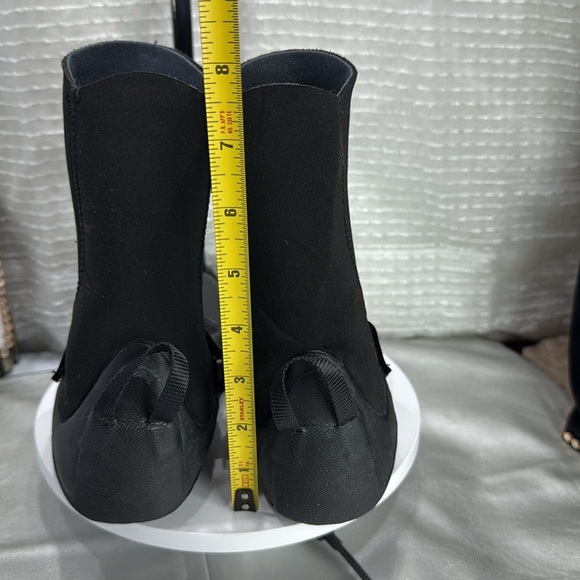 (C2)Quiksilver Syncro 3mm Black Neoprene Booties, size 5 women - Picture 6 of 16